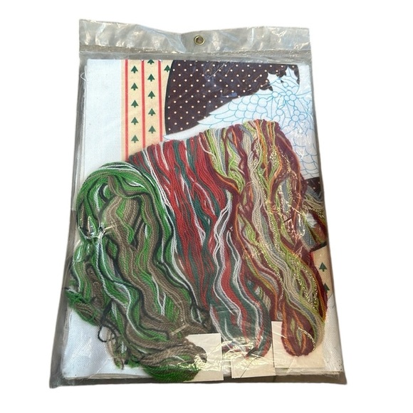 Festive Goose Wall Art with Brown Frame - Picture 4 of 4